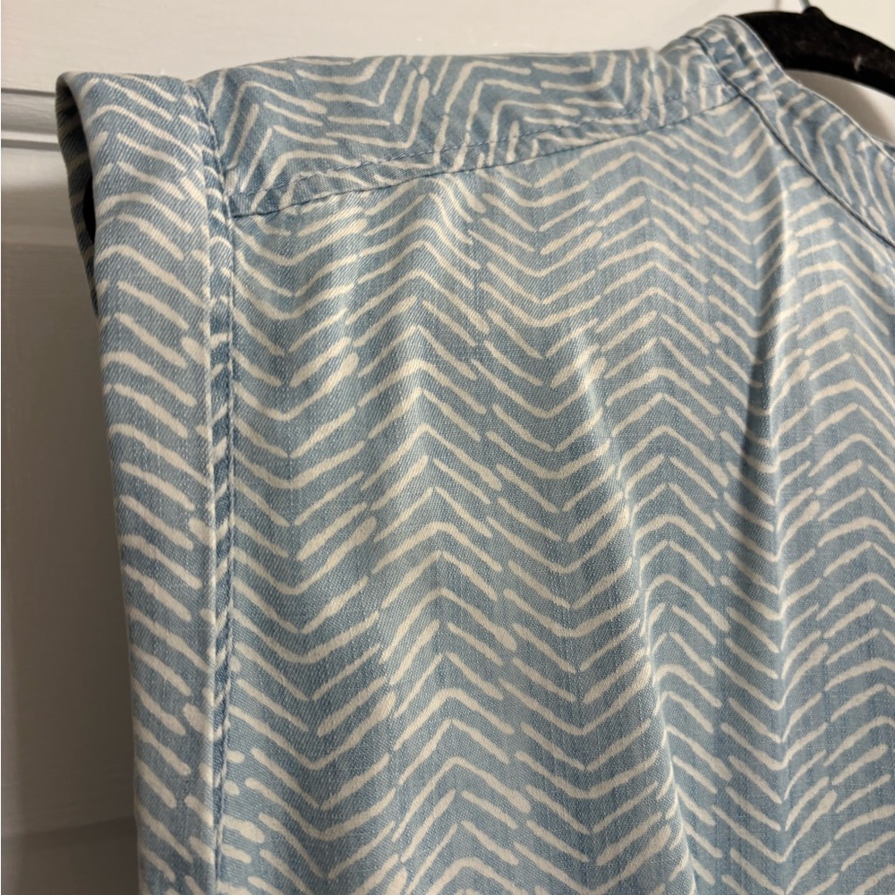 Vineyard Vines‎ Blue and White Zigzag Dress size 2 - Picture 2 of 12